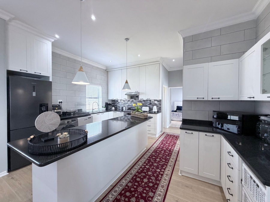 3 Bedroom Property for Sale in Big Bay Western Cape